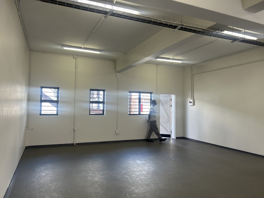To Let Commercial Property for Rent in Maitland Western Cape